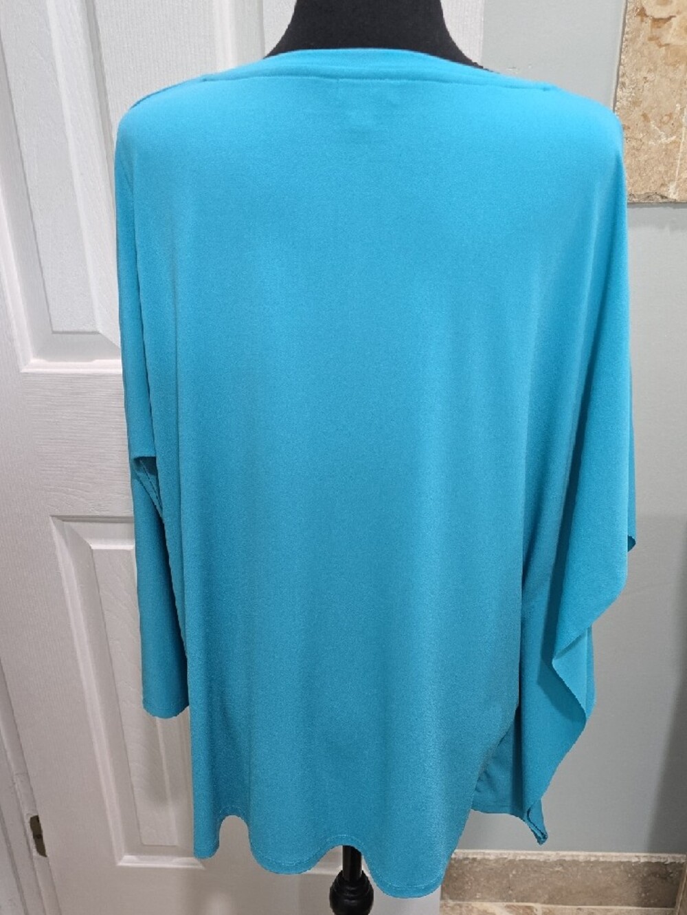 Classic V-Neck Turquoise Top Size XL - Picture 8 of 11